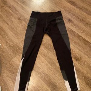 Medium rise ankle length workout leggings